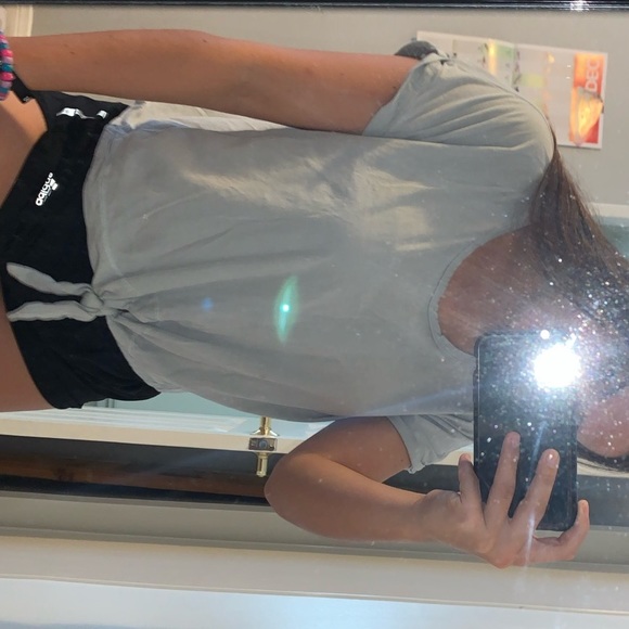 greyish blue crop tee shirt tie in the front - Picture 4 of 4